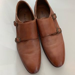 Beautiful also shoes size 11